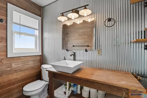 Bath - 14712 Halter Ct, Piedmont, SD 57769 photo 3 of 3