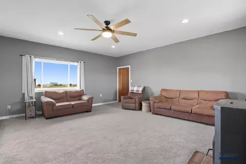 Living - 14712 Halter Ct, Piedmont, SD 57769 photo 2 of 3