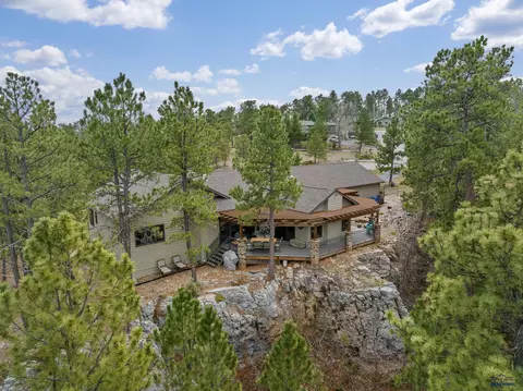 5400 Pinedale Cir, Rapid City, SD 57702
