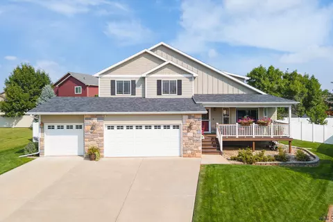 6804 Porthcawl Ct, Rapid City, SD 57702
