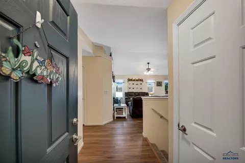 7219 Savannah Ln, Summerset, SD 57718 photo 4