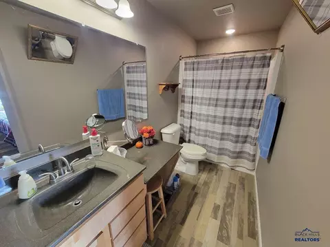 Bath - 1252 Juneau Dr, Box Elder, SD 57719 photo 1 of 2