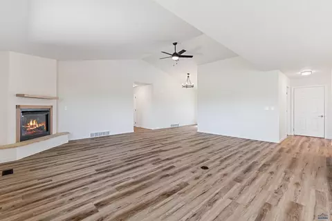 2215 Blue Bell Loop, Spearfish, SD 57783 photo 9