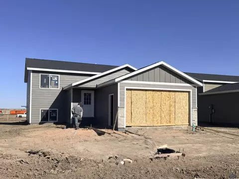 4168 Mcintosh Ln, Rapid City, SD 57703