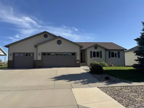 421 Enchanted Pines Dr, Rapid City, SD 57701