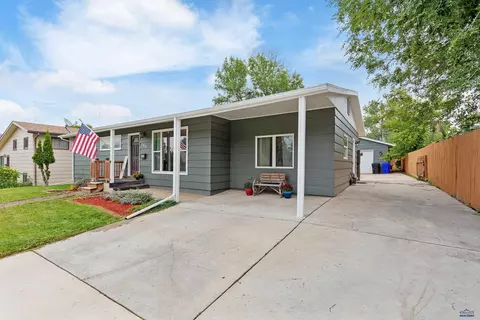 2310 Cameron Dr, Rapid City, SD 57702