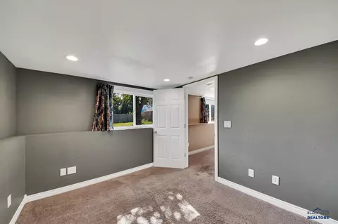 325 E Custer, Rapid City, SD 57701 photo 15