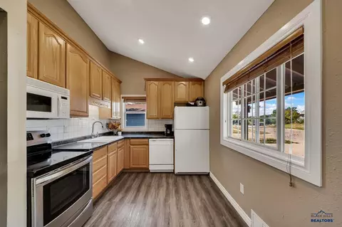325 E Custer, Rapid City, SD 57701 photo 5