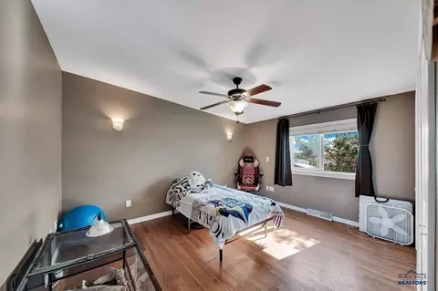 325 E Custer, Rapid City, SD 57701 photo 8