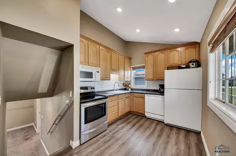 325 E Custer, Rapid City, SD 57701 photo 6