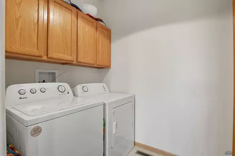 304 Freude Ln, Box Elder, SD 57719 photo 26
