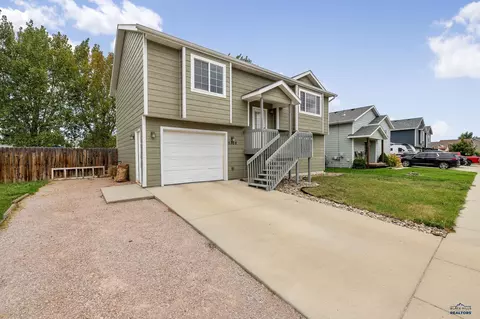 5308 Savannah St, Rapid City, SD 57703