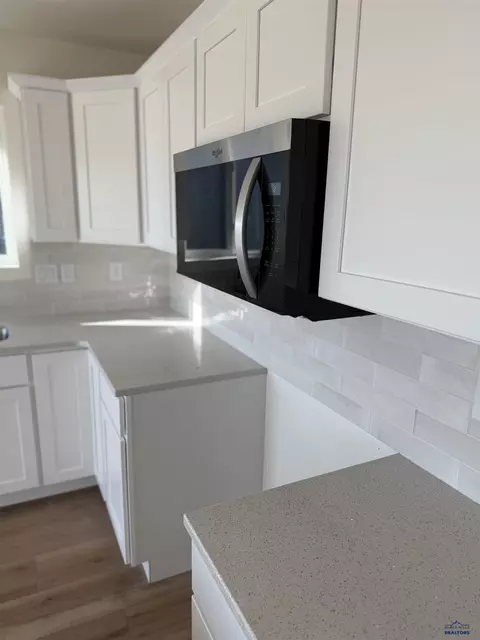 660 Eagle Ct, Box Elder, SD 57719 photo 5
