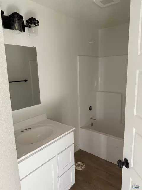 Bath - 656 Eagle Ct, Box Elder, SD 57719 photo 2 of 5
