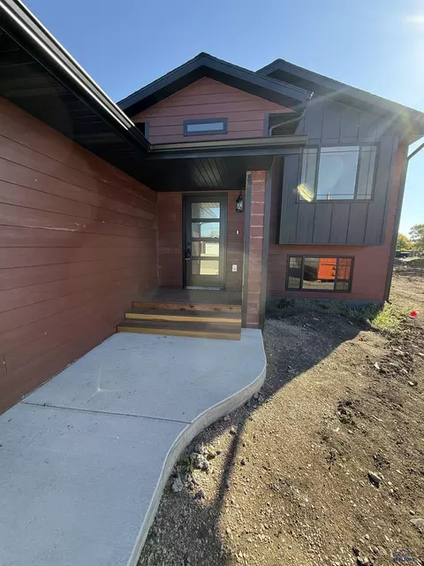 648 Eagle Ct, Box Elder, SD 57719 photo 2