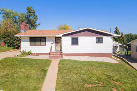 4538 Wentworth Dr, Rapid City, SD 57702