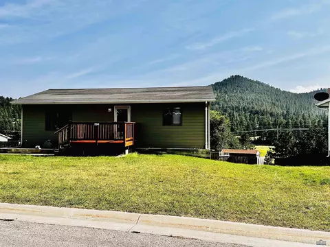 234 Buds Dr, Hill City, SD 57745
