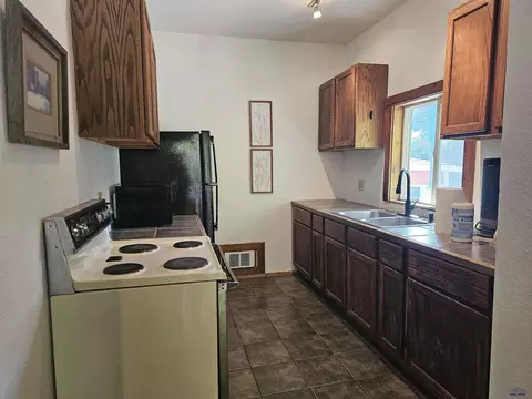 348 White St, Lead, SD 57754 photo 6