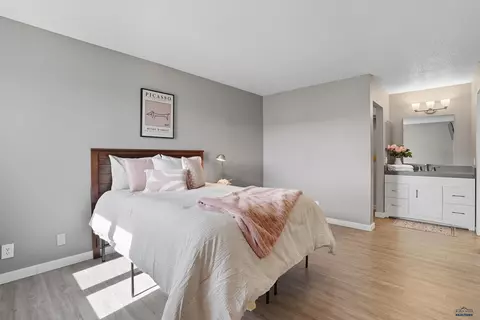 1263 Range View Cir, Rapid City, SD 57702 photo 15