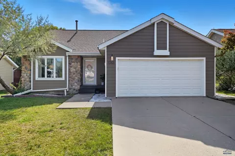 1263 Range View Cir, Rapid City, SD 57702