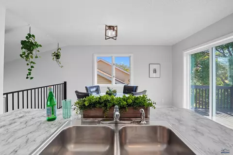 1263 Range View Cir, Rapid City, SD 57702 photo 11