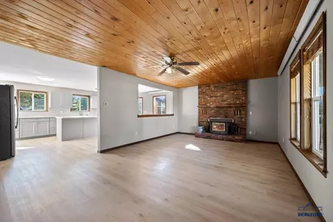 1206 Mac Ln, Spearfish, SD 57783 photo 4