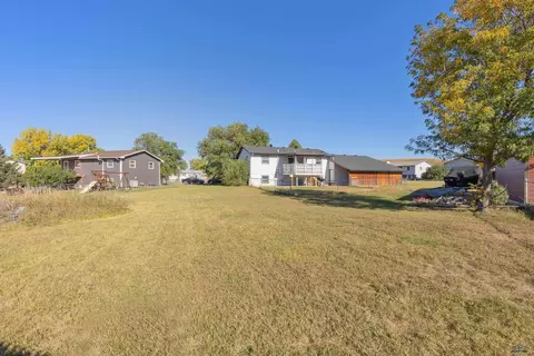 601 Hummingbird Cir, Box Elder, SD 57719 photo 13