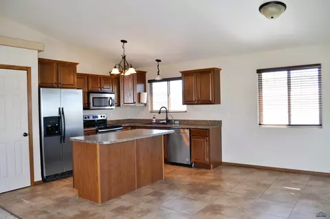 607 Airway Ct, Box Elder, SD 57719 photo 10