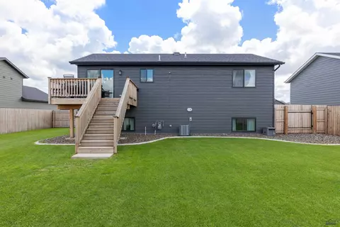 536 Bull Run Dr, Box Elder, SD 57719 photo 6