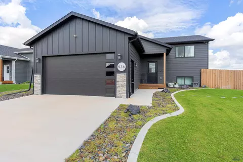 536 Bull Run Dr, Box Elder, SD 57719