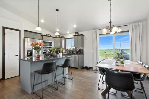 536 Bull Run Dr, Box Elder, SD 57719 photo 12