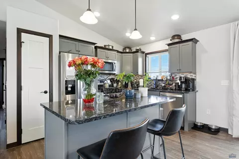536 Bull Run Dr, Box Elder, SD 57719 photo 13