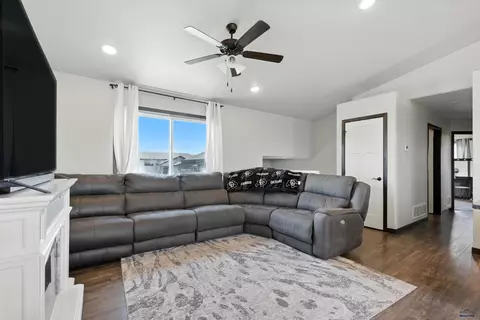 536 Bull Run Dr, Box Elder, SD 57719 photo 10
