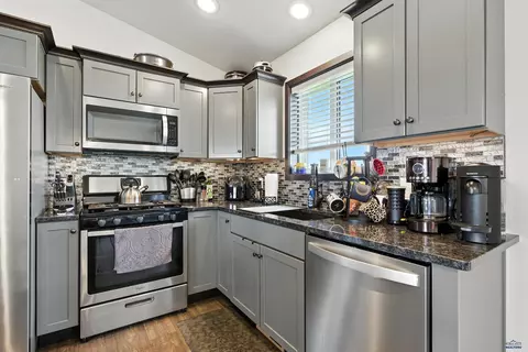 536 Bull Run Dr, Box Elder, SD 57719 photo 14
