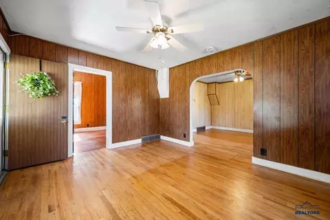 1305 Pine St, Sturgis, SD 57785 photo 6