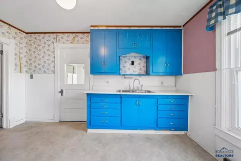 1305 Pine St, Sturgis, SD 57785 photo 10