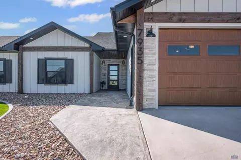 7935 Brooks Loop, Spearfish, SD 57783 photo 2