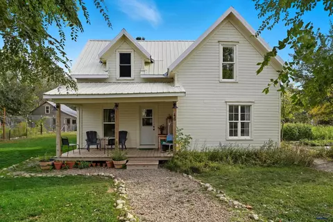 46 B St, Wasta, SD 57790