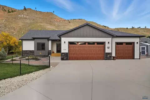 14344 Wolf Creek Ct, Summerset, SD 57769