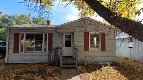 1708 Rushmore St, Rapid City, SD 57702
