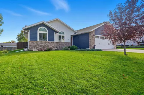 3904 Brooke St, Rapid City, SD 57701