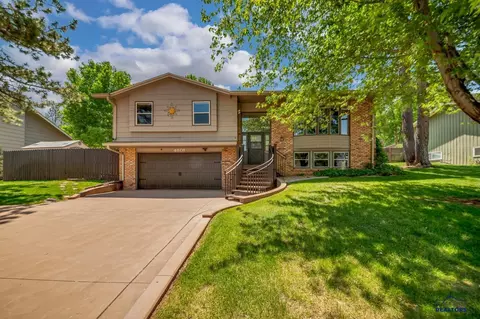 4801 Steamboat Cir, Rapid City, SD 57702