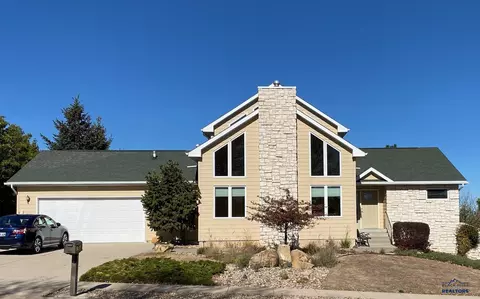 1132 Enchantment Rd, Rapid City, SD 57701