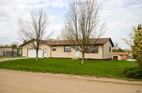 401 S Pine Ave, Presho, SD 57568