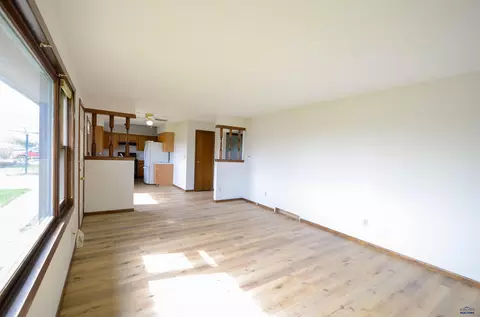 Living - 401 S Pine Ave, Presho, SD 57568 photo 2 of 6