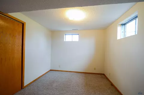 Bedroom - 401 S Pine Ave, Presho, SD 57568 photo 3 of 3