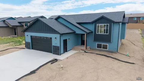 1241 Kenai Dr, Box Elder, SD 57719