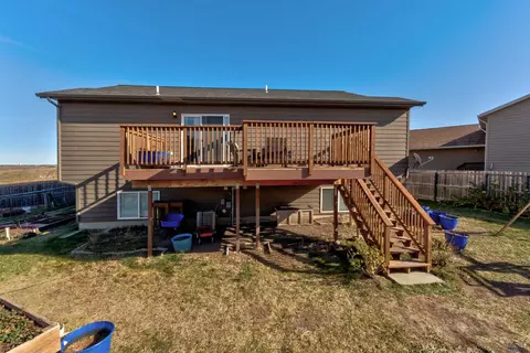 317 Bear Tooth Dr, Box Elder, SD 57719 photo 4
