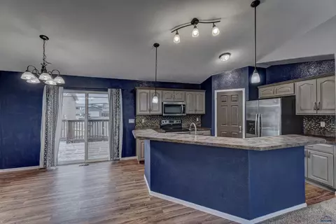 317 Bear Tooth Dr, Box Elder, SD 57719 photo 8