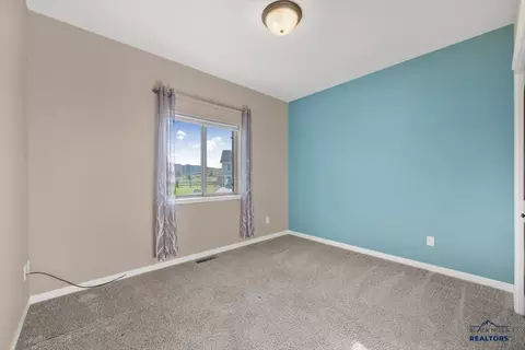 1722 Iron Horse Loop, Spearfish, SD 57783 photo 9